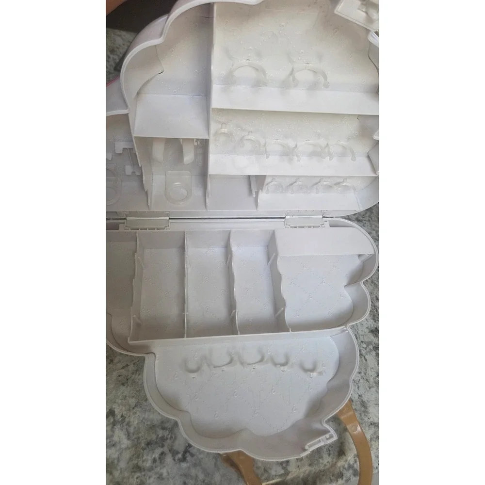 Poopsie Slime Surprise Chasmell Rainbow Slime Kit Storage Case White MGA 2019